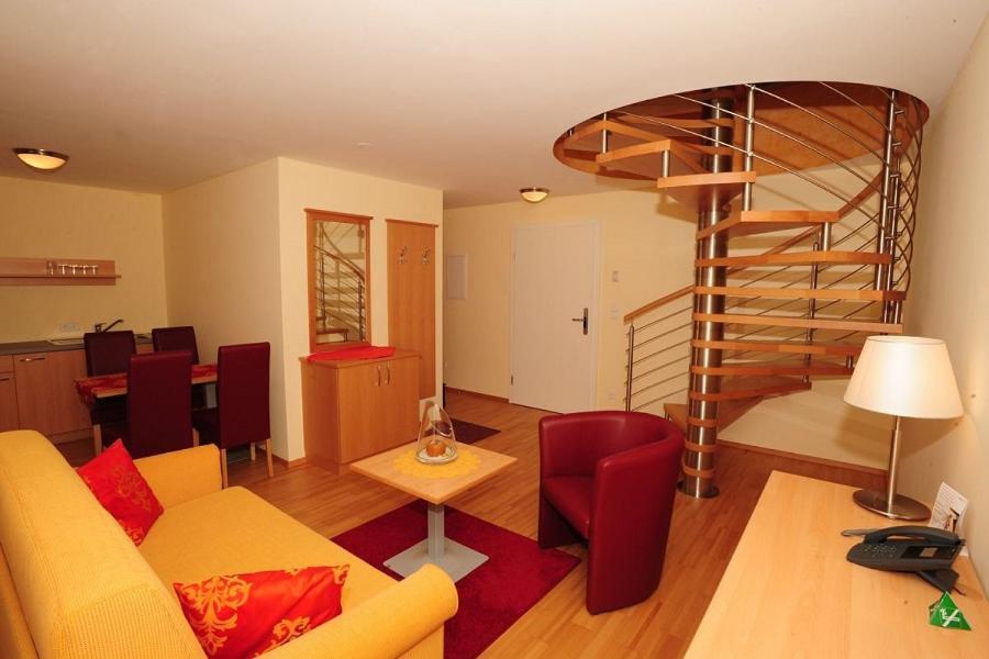 Kirchenwirt In Maria Schutz Hotel Schottwien Buitenkant foto